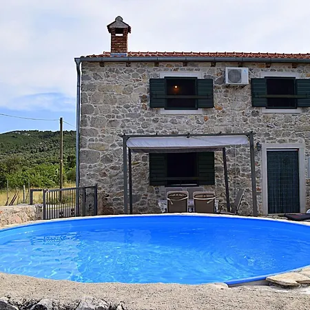 In Mit Privatem Pool By Interhome Vikendica Dobropoljana