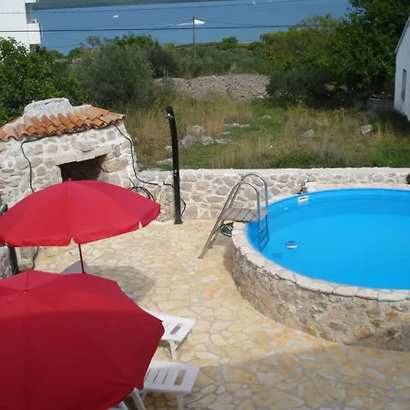 In Mit Privatem Pool By Interhome *